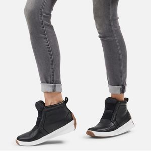 Sorel Out N About Plus Black Leather Waterproof Bootie  - 9 Women’s